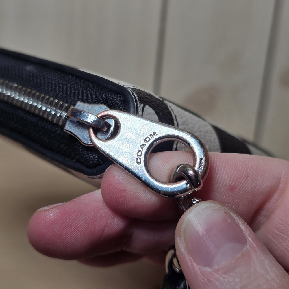 Coach Long Zip Around Wallet Black & White Checkerboard Print model CR622 Rare - Picture 14 of 16